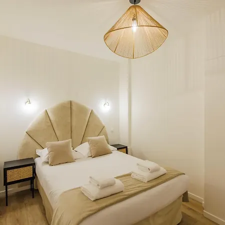 Modern - 2br-6p - République Appartement Paris