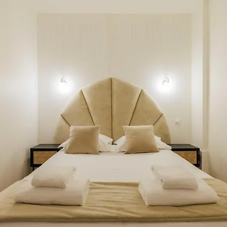 Modern - 2br-6p - Republique Apartament